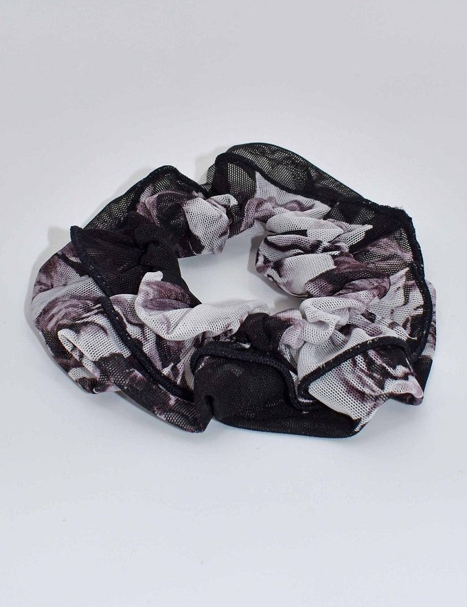 Scrunchie in Rose Garden