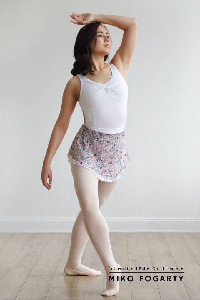 AYLA AK2in1 Reversible Pull-on Skirt in Chelsea ∙ White