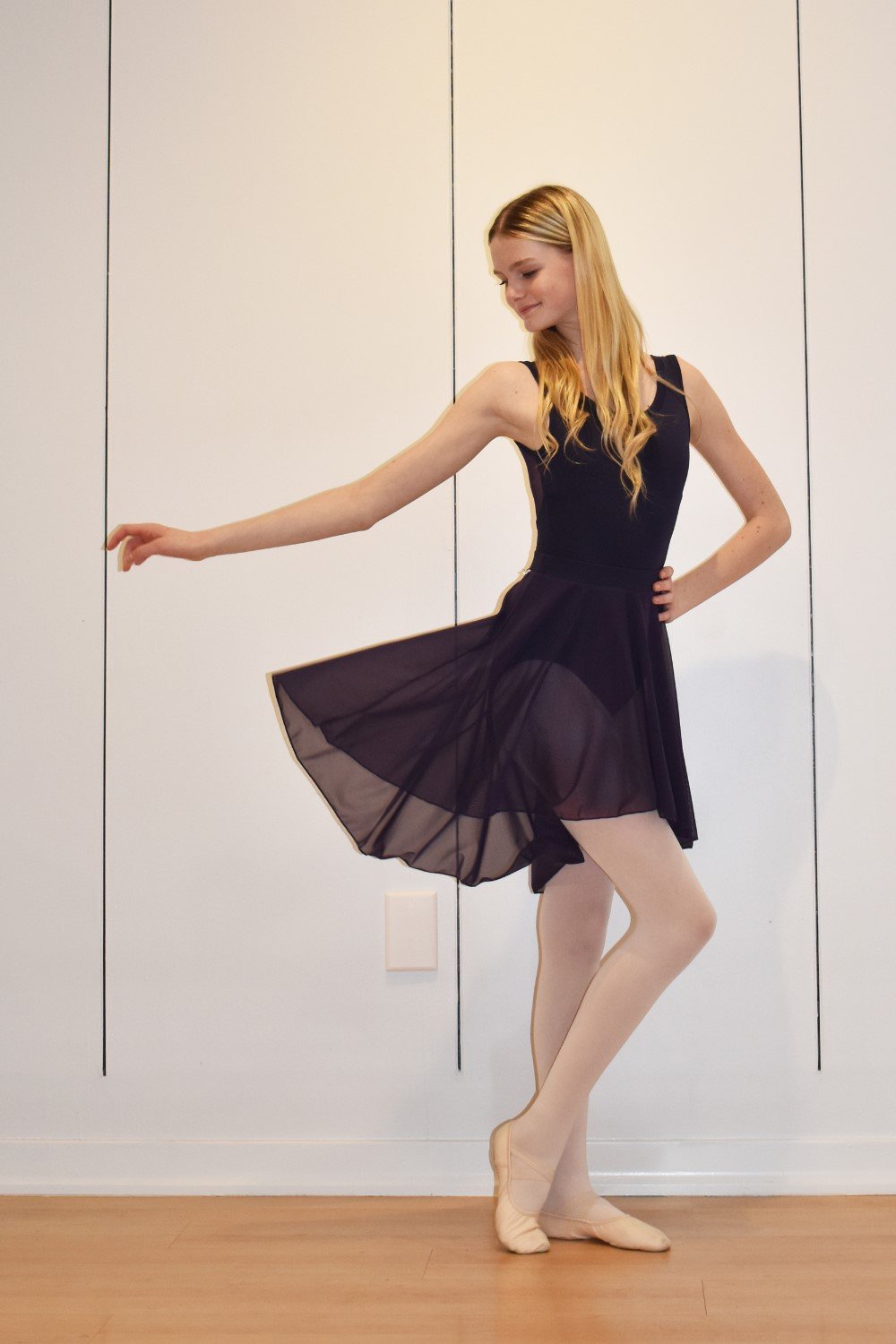 CASIE LuxMesh™ Hi-Lo Pull-On Skirt