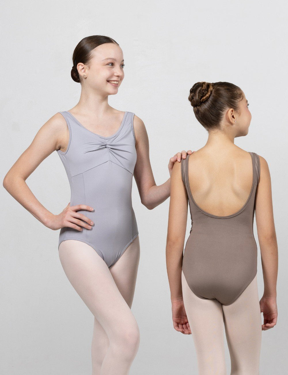 CHARLI-Core-SoftGrey-Taupe-Model-01.jpg