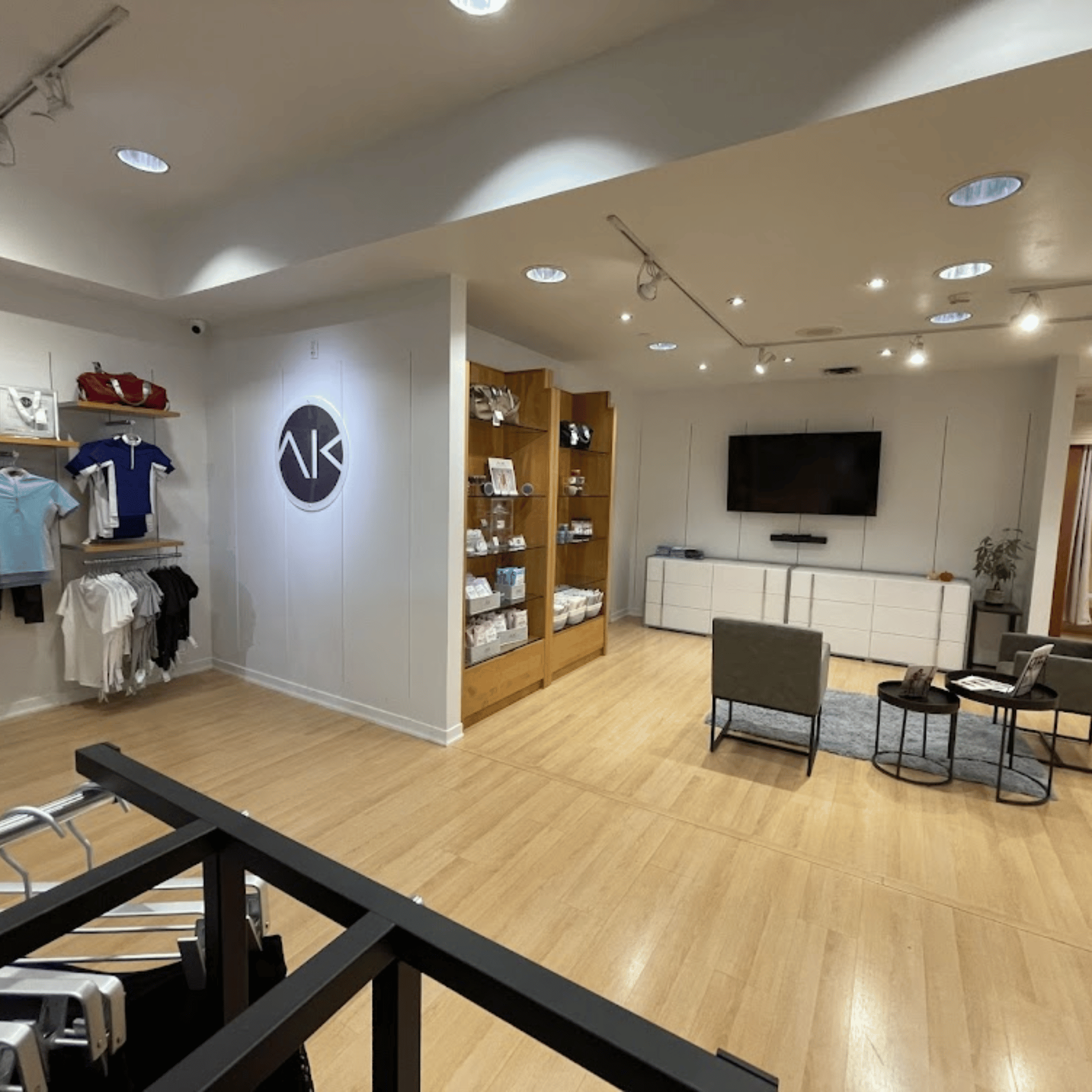 Flagship_Store_1.png